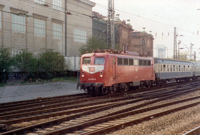 1991-06-00-Hamburg-Hbf-003