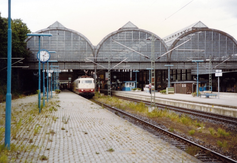 1995-08-25-Kiel-Hbf-003