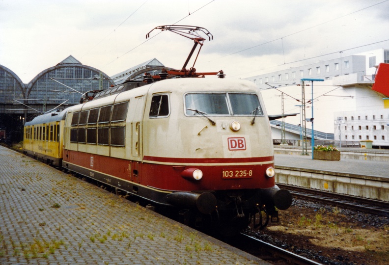1995-08-25-Kiel-Hbf-004