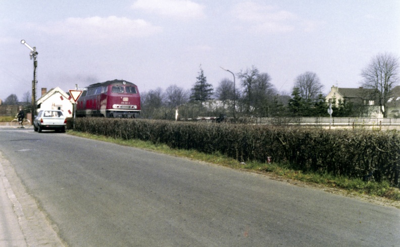 1977-04-00-Einfeld-001