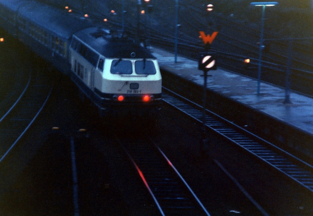 1987-11-00-Kiel-Hbf-003